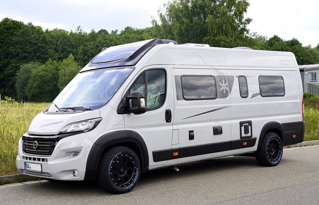 Komplettradsatz Klassik_B 18x8.5 | Loder AT1 255/55R18