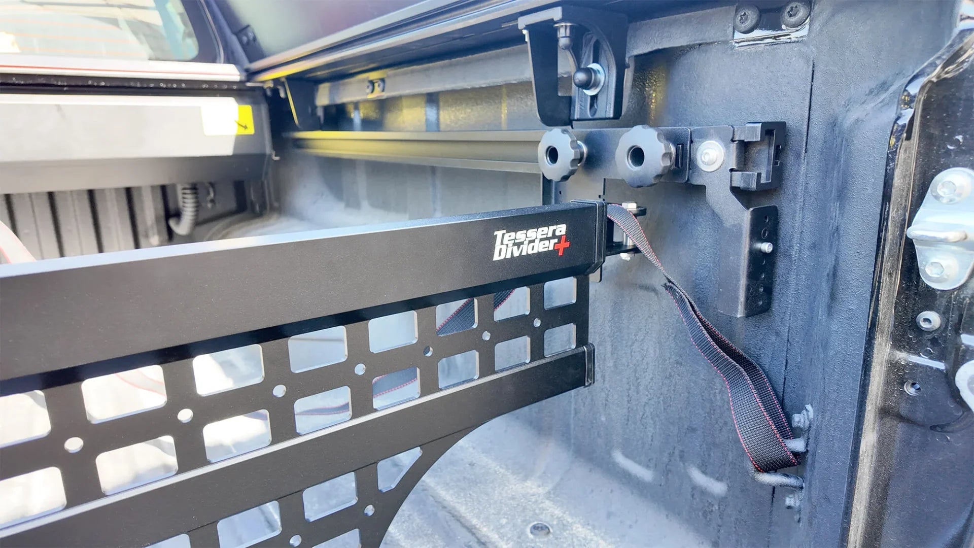 Tessera Roll+ Laderaumabdeckung "Basic" für Maxus T60 MAX PLUS 2025+ D/C mit OEM rollbar Double Cab TESS 14451 ROLL black matt