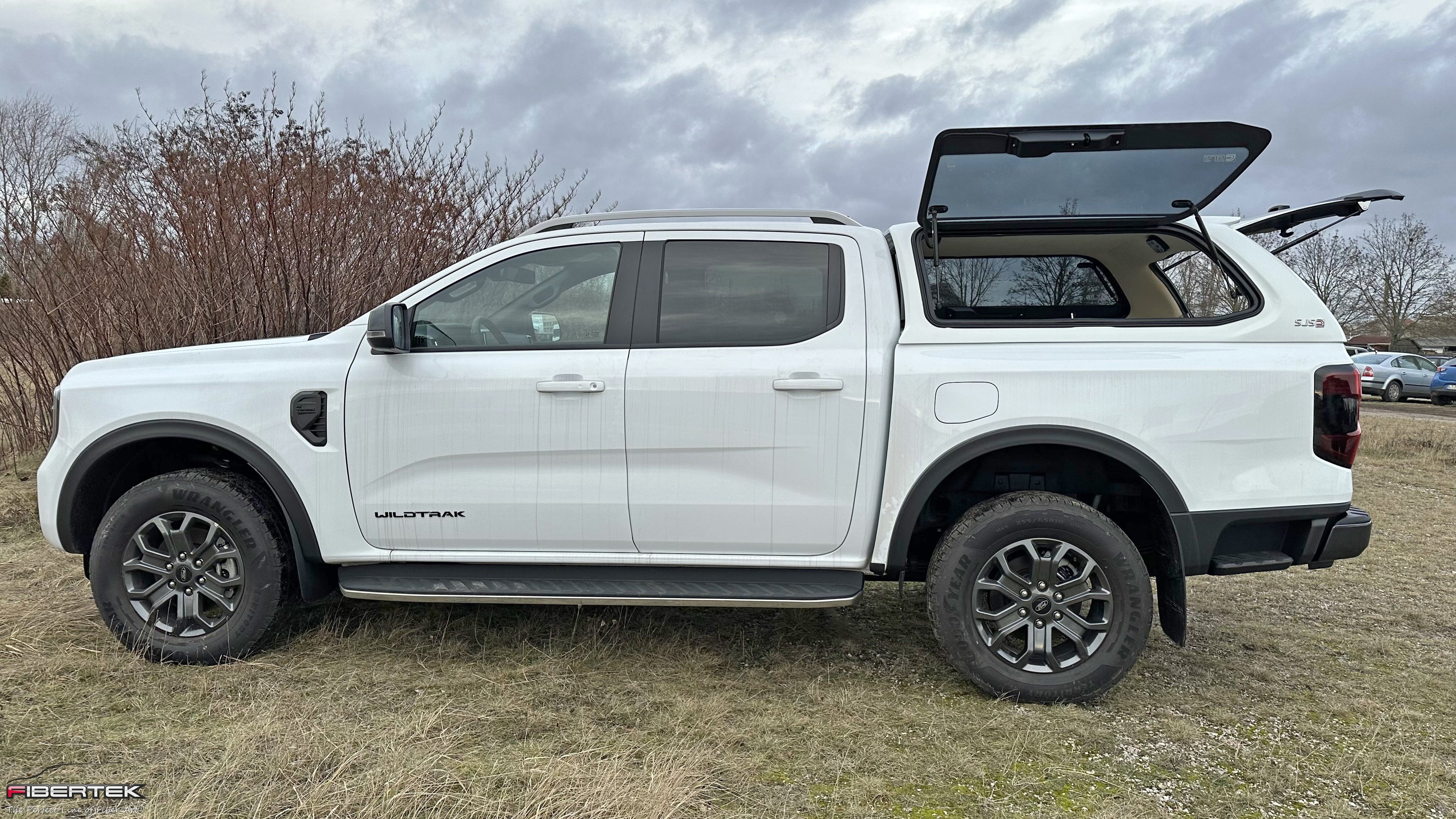 FORD RANGER DOPPELKABINE AB 2023 HARDTOP VERSION 2