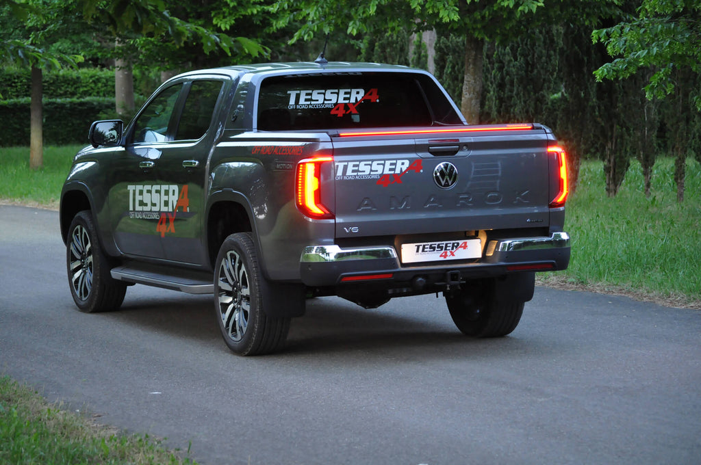 Tessera Roll+ Laderaumabdeckung "Basic" für Volkswagen Amarok Aventura 2023+ D/C Double Cab TESS 14180 ROLL black matt
