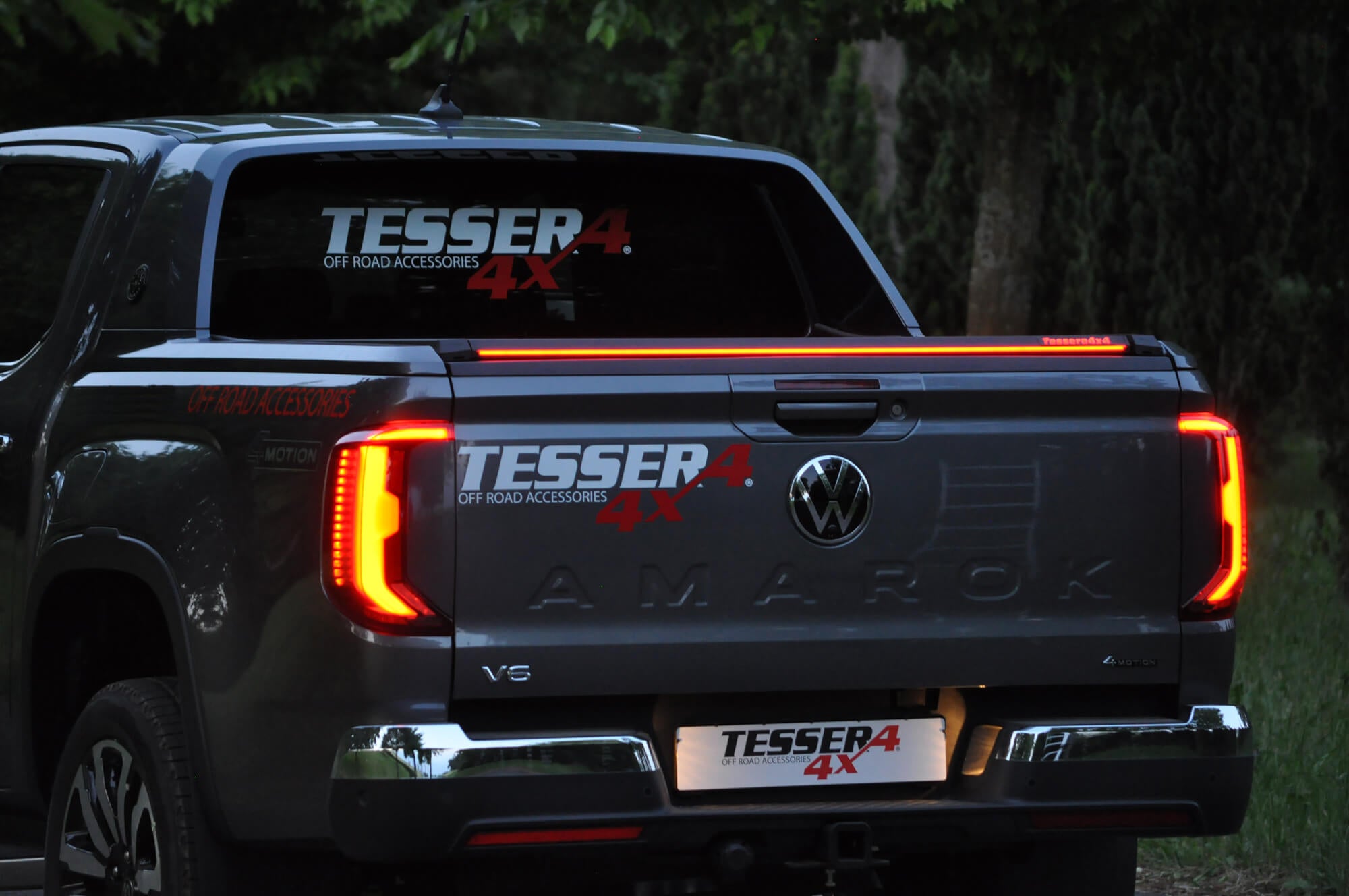 Tessera Roll+ Laderaumabdeckung "Basic" für Volkswagen Amarok Aventura 2023+ D/C Double Cab TESS 14180 ROLL black matt