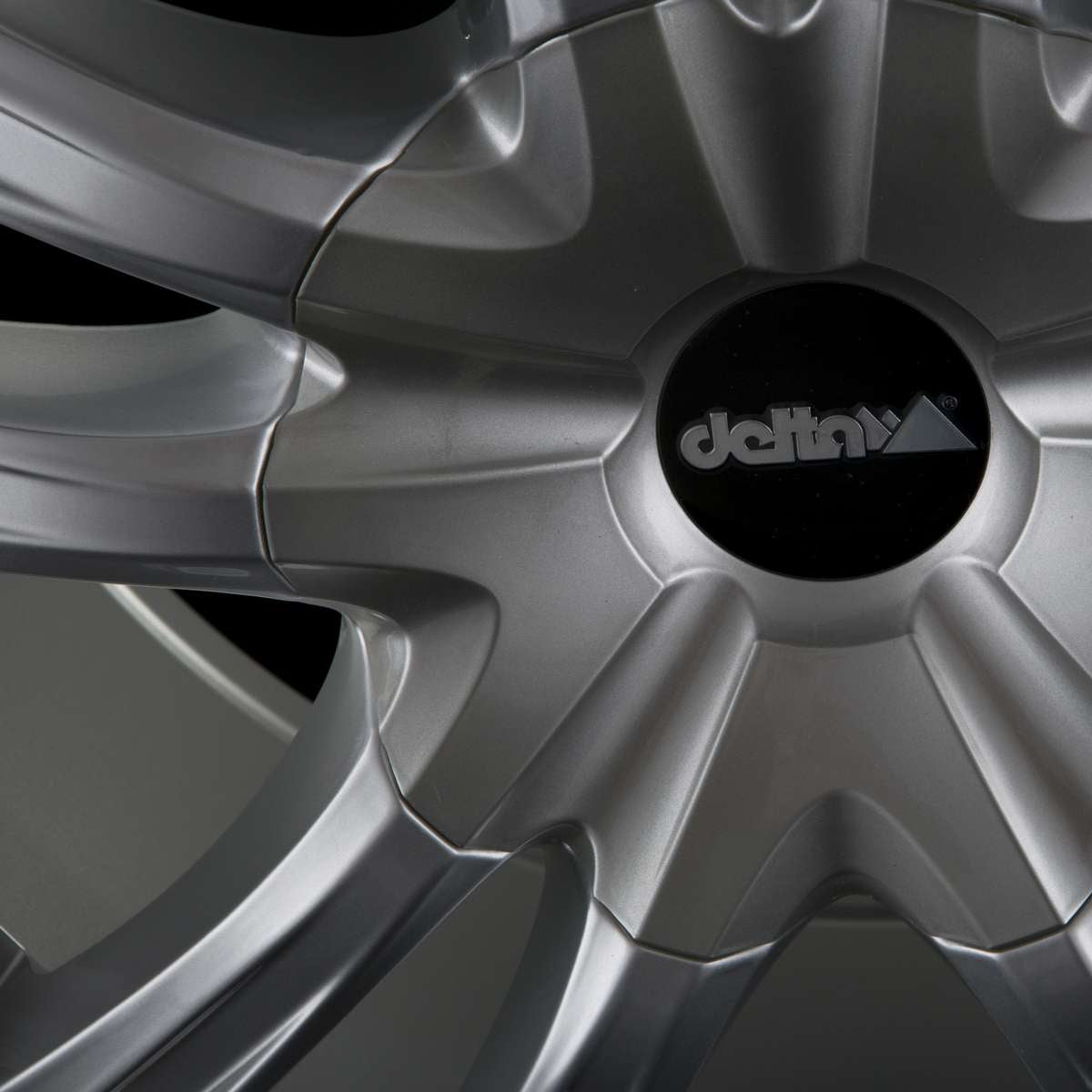 Alurad Lander12 Silber Hornpoliert Farbe:Silber mit poliertem Rand|Einpresstiefe:12,5|Zollgröße:20