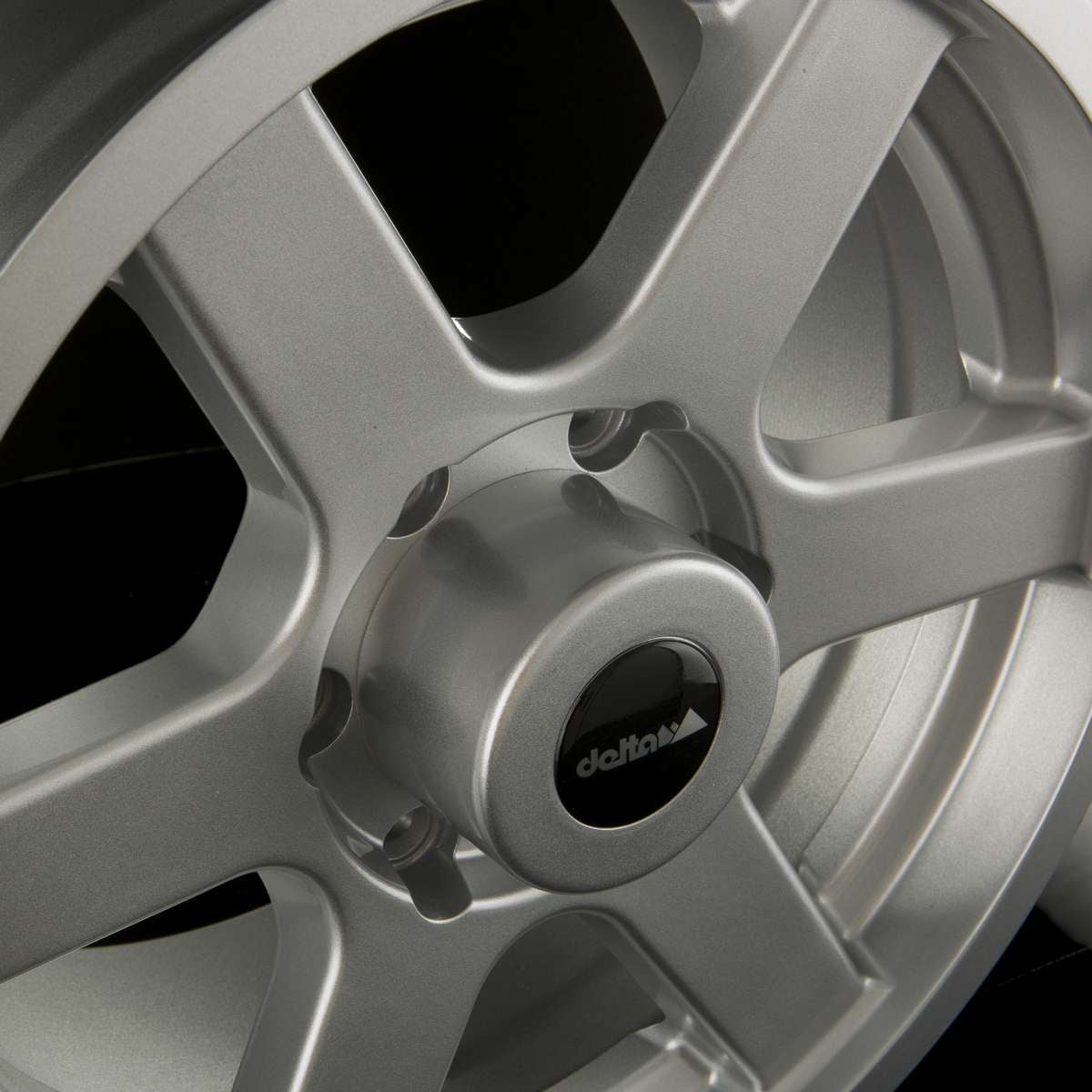 Alurad Avventura Silver Color:Silver|Offset:30|Inch Size:17
