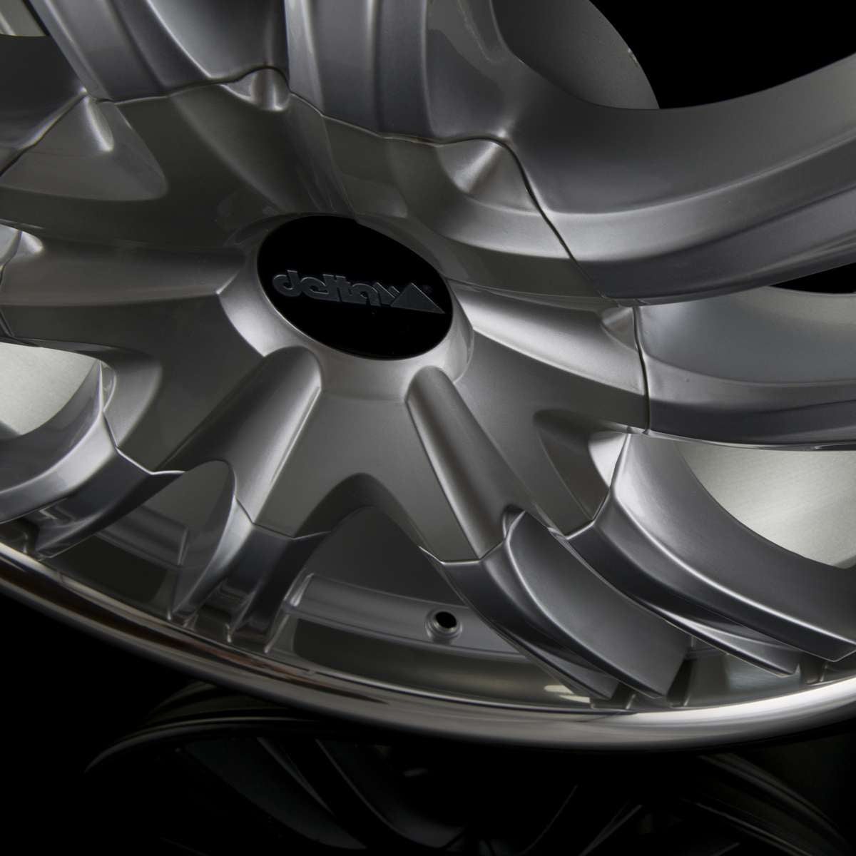 Alloy Wheel Lander12 Silver Horn Polished Color:Silver with polished rim|Offset:30|Inch size:22
