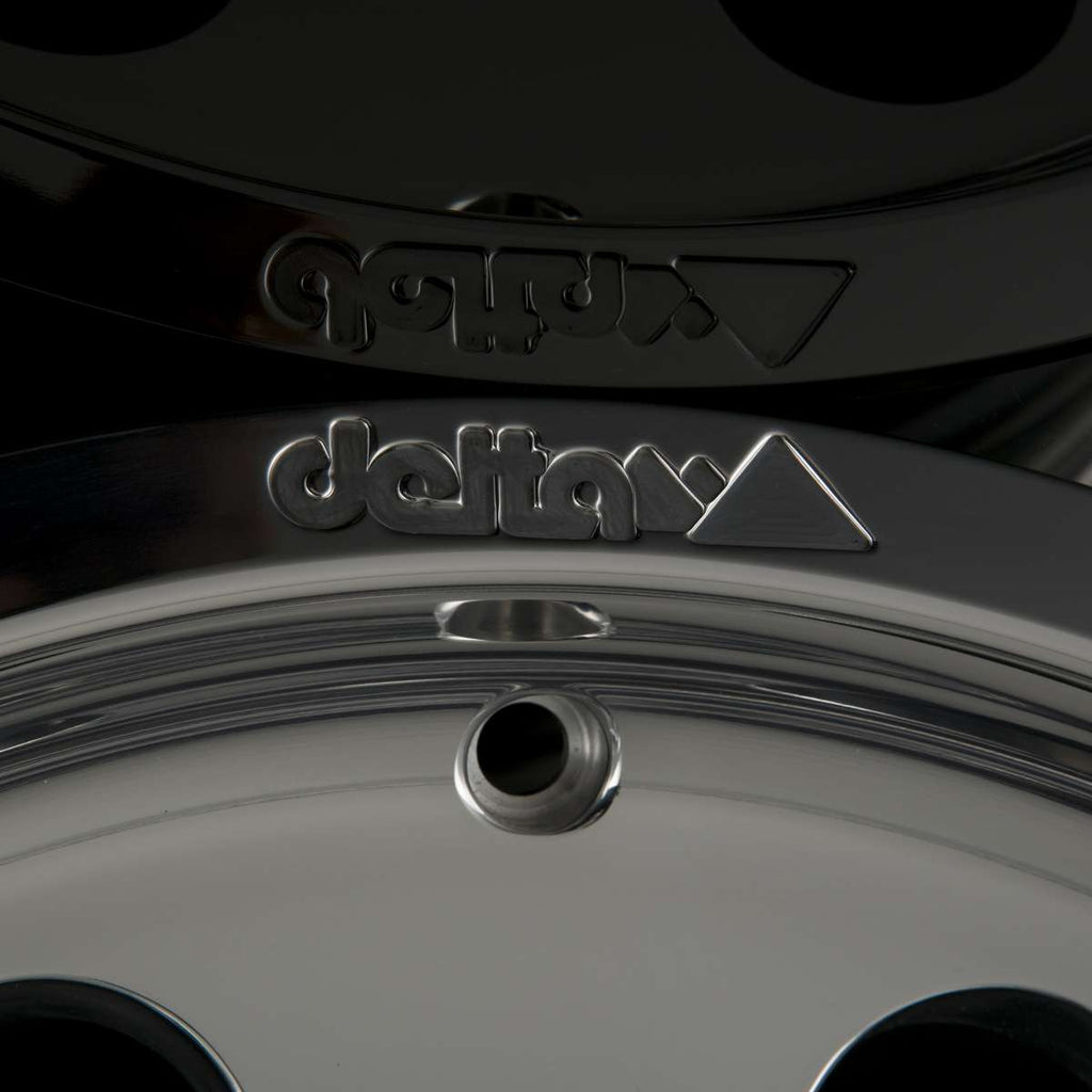 Alurad LegacyForged Polished Color:Silver Natural (without clear coat)|Offset:30|Inch size:18