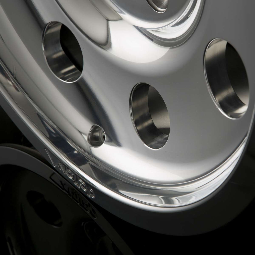 Alurad LegacyForged Polished Color:Silver Natural (without clear coat)|Offset:30|Inch size:18