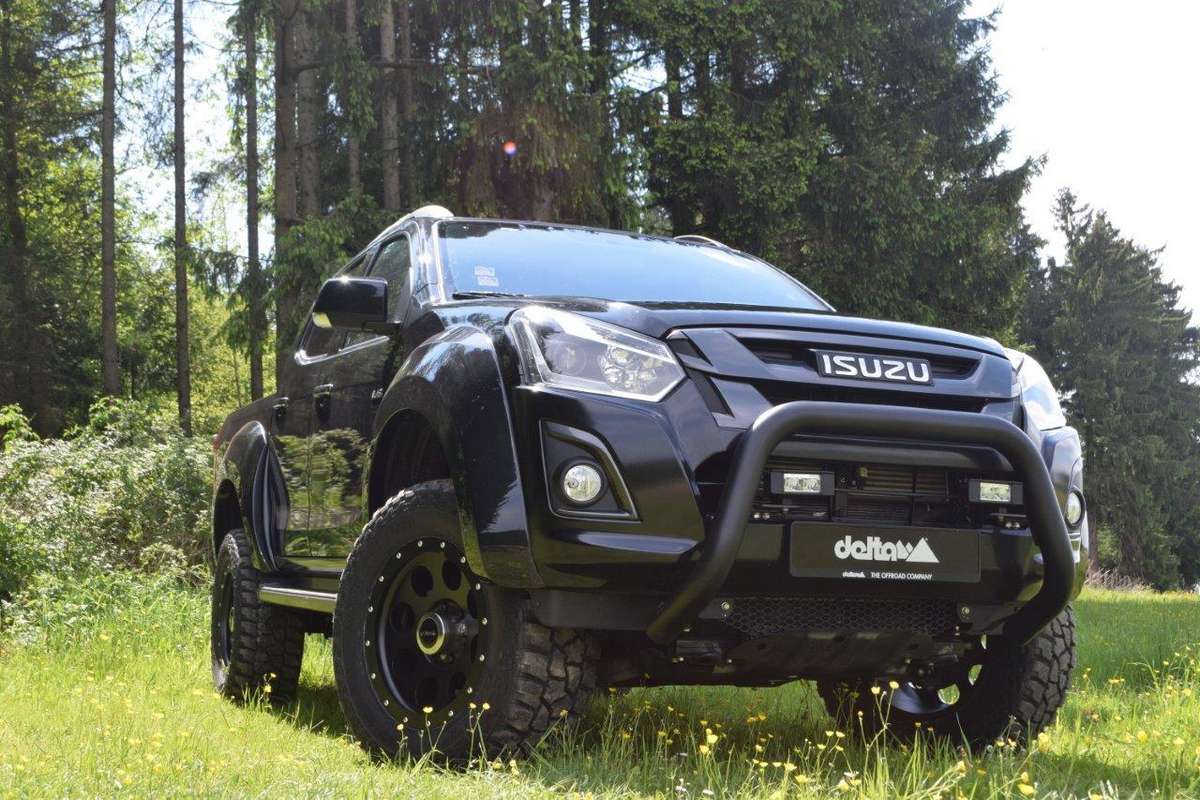 Wheel Arch Cover Isuzu 2012 DC Set