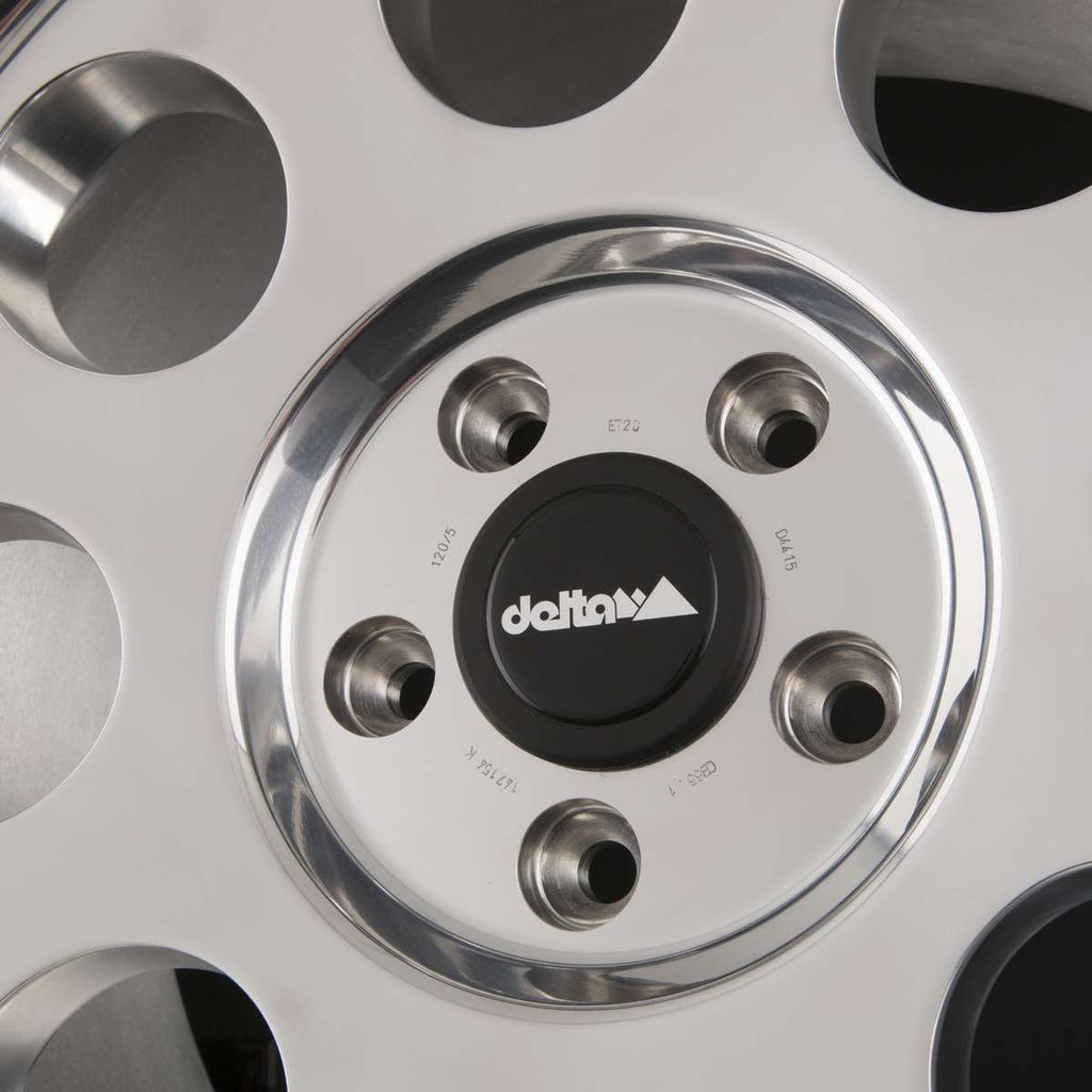 Classic Alloy Wheel_B Polished Color:Silver Natural (without clear coat)|Offset:45|Inch size:18