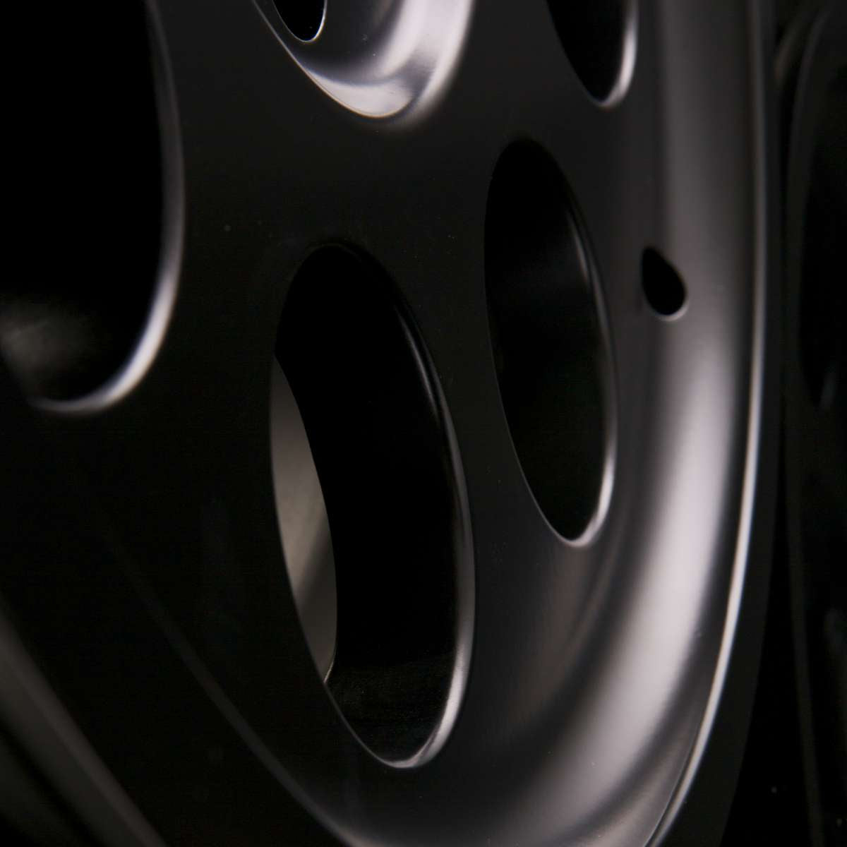 Alloy wheel Classic Black Matte Color:Black Matte|Offset:30|Inch size:18