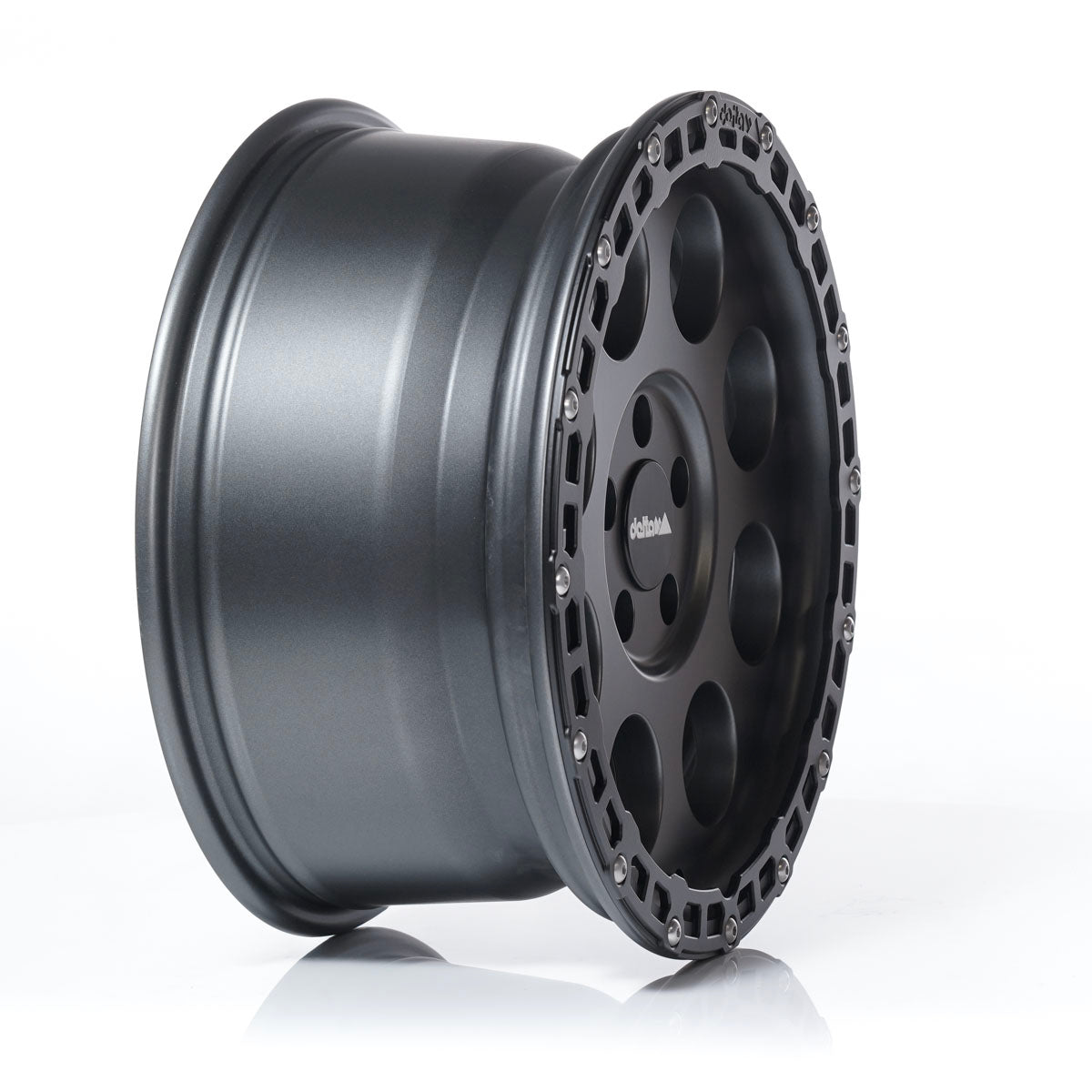 Komplettradsatz Klassik_B Gunmetal Rugged 18x8.5 | Loder AT1 255/55R18