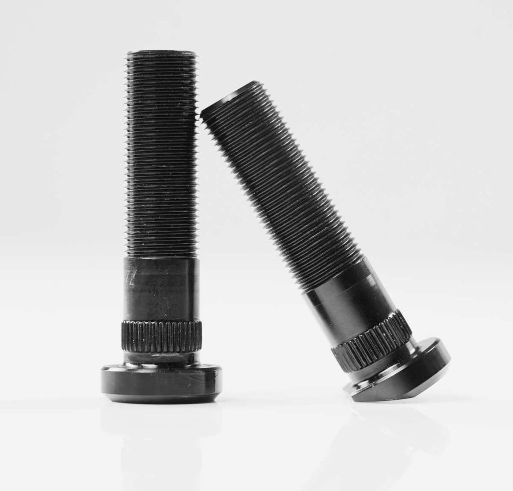 Radstehbolzen M18x1,5x82 VA